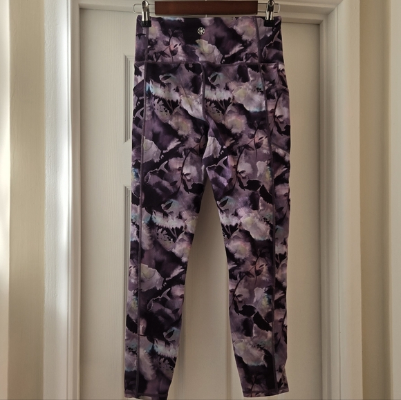 Gaiam Om High-Waisted 7/8 Pocket Leggings | Purple Tie Dye | S - Picture 6 of 8